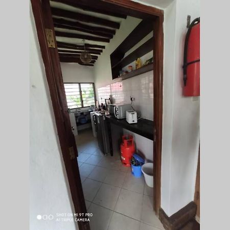 Dadida'S Pool Cottage Diani Beach Exterior photo